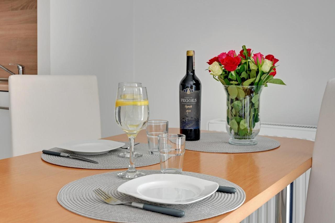 Triapart Apartamenty Urban Garden By Triapart กดัญสก์ ภายนอก รูปภาพ